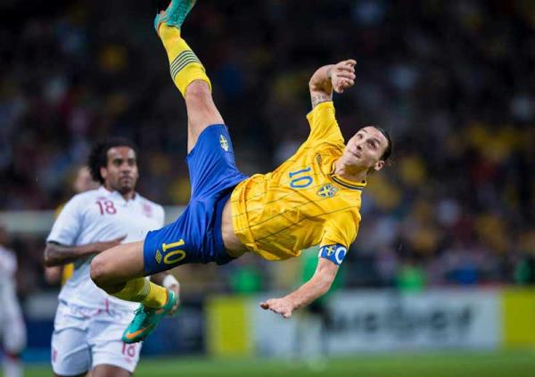 MARIO BALOTELLI<br>    "Ben onun att gol antrenmanda canm skldka atyorum." (Ibrahimovic'in rvaata gol zerine)