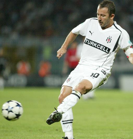 SERGEN YALIN  <br>  Muhabir: "Hi bir gol kz arkadana hediye ettiin oldu mu ?" Sergen Yaln: "Ayn gol iki farkl kza hediye ettiim bile oldu."