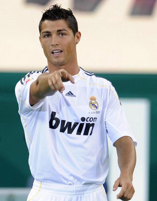 CRSTANO RONALDO  <br>  "nsanlar benim kendim ve para iin oynadm sylyor. Oysa ki ben, babam benimle gurur duysun diye oynuyorum.''