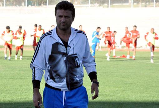 BLENT UYGUN  <br>  "Manchester United&#8217;n 40 yldr evinde yenilmediini sylyorlar. Yenilmezler tabii daha nce Fenerbahe ile hi oynamamlar"