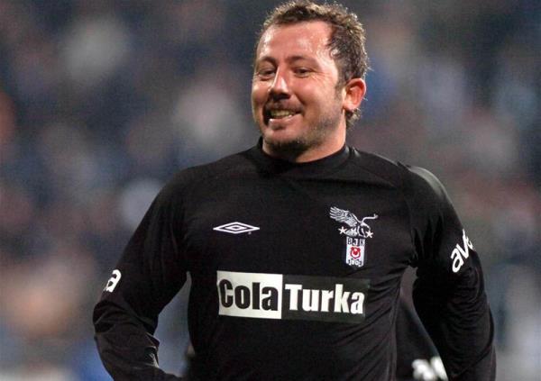 GKHAN KESKN  <br>  ''17'sinde At yar oynuyor gz kulak ol diye getirdiler Sergeni bize. Bir hafta sonra Metin, Sergen ve ben kupon yapyorduk "