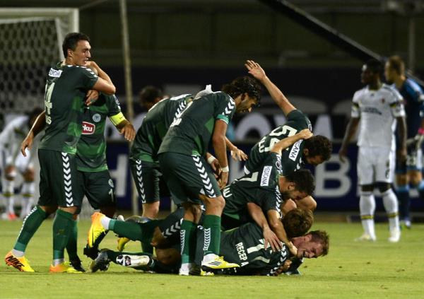 ABDLKERM DURMAZ  <br>  ''Kusura bakmayn ama son 15 dakika 2-0'dan ma veren takmn futbolcularn tekme tokat dveceksin. "