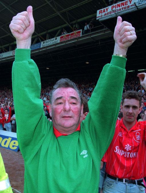 BRIAN CLOUGH  <br>  "Baz insanlar futbolun lm-kalm meselesi olduuna inanrlar. Sizi temin ederim ki, bundan ok daha fazlasdr."