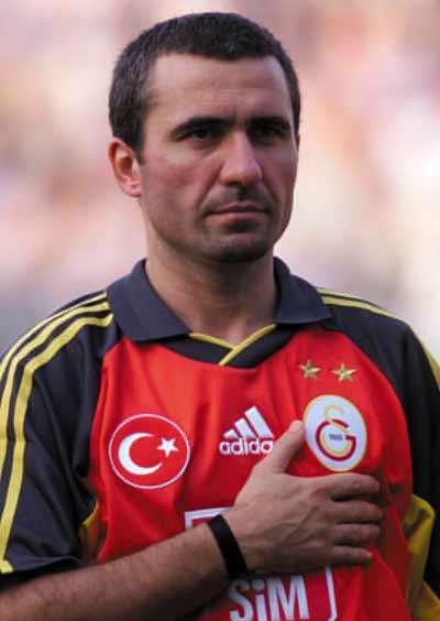 ERMAN TOROLU<br>    "Letonya'nn defans kalas gibi... Kessen iki oturma takm, bir masa yaparsn."