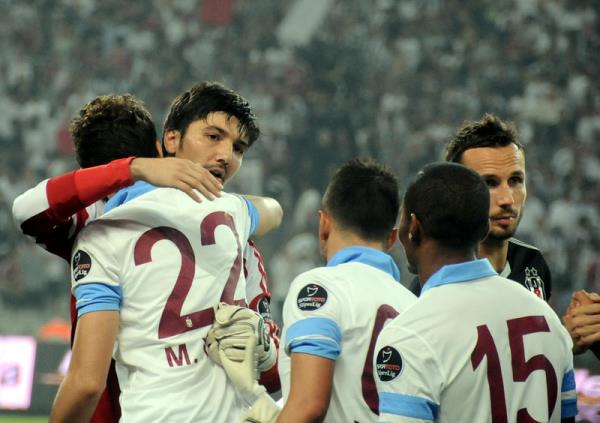 TOLGA ZENGN  <br>  ''Matan sonra neden sevinmedin diyenlere; Ben o klbe 17 sene mi verdim kimse zil takp oynamam beklemesin. "