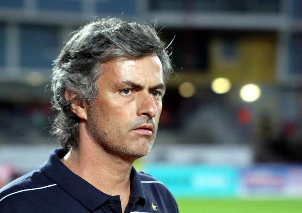 JOSE MOURINHO<br>    "30 yandaym ve Ronaldo'ya hocalk yaptm. Cristiano'ya deil, gerek Ronaldo'ya."