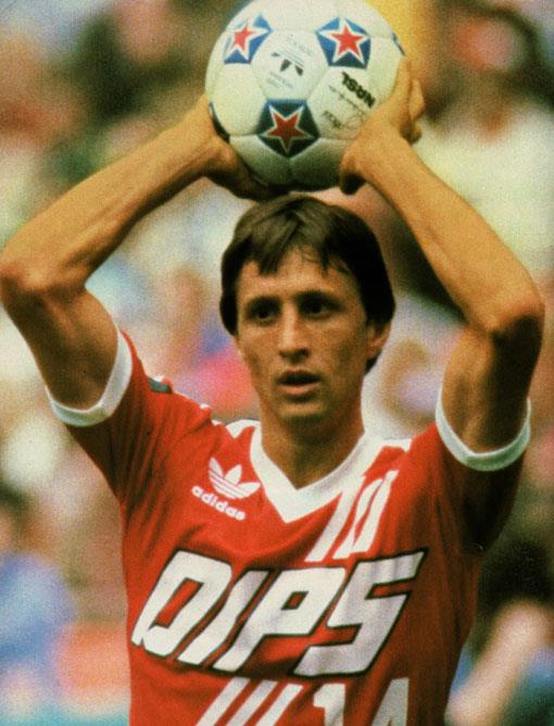 JOHAN CRUYFF  <br>  "Doktorlar sigaray brakmazsam artk futbol oynamayacam sylediler. Ben de futbolu braktm."