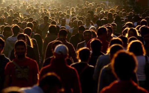 LDER ADAYLARI: NCE VE SARIGL<br>  Aratrma muhalefet semeninin lider araynda olduunu ortaya koydu. Toplam semenin drtte biri yeni bir siyasi oluum beklentisi iinde. Bu orann neredeyse tamam muhalefet semeni.