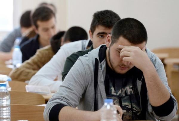 &#8220;Beyin faaliyetlerinin tmnn bir sonucu olan dikkatin snav boyunca srdrlebilmesi iin yarm saatte bir 30 saniye gzlerimizi kapayp, arkamza yaslayarak derin bir nefes ekmeli ve kendimizi snav ortamndan uzaklatrmalyz.