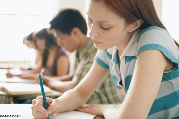 4- Her yarm saatte bir 30 saniye ara verip gzlerinizi kapayarak, yava yava 8&#8217;e kadar sayp nefes alp, ardndan 8&#8217;e kadar sayp nefesinizi tutun, sonra 8&#8217;e kadar sayarak nefesinizi verin.