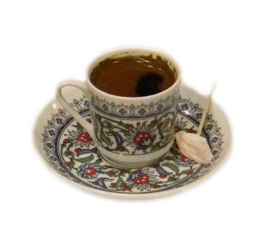 &#8226; Kahve vcuttan su atmn arttrarak idrar ihtiyacn arttryor. Kalp ve bbrek hastalarnda elektrolit dengesizlii yapabiliyor.