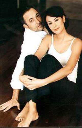 MEHMET ASLANTU  Mehmet Aslantu ei Arzum Onan ile evlendi.