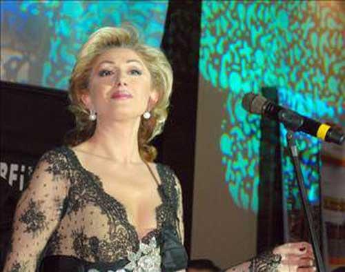 MUAZZEZ ERSOY<br>    Muazzez Ersoy ilk evliliini 16 yandayken ismi henz Hatice Yldz Levent olduu dnemde yapt.