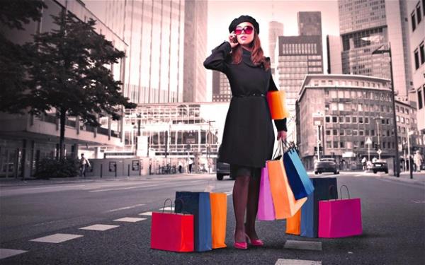 Fiyata bakmadan alveri yapabilmek.  <br>  nl markalarn rnlerini, indirimi beklemeden sezonunda almak