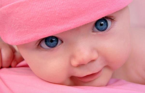 Her bebein uykuya dalma ekli ve uykular farkldr. Baz bebekler dierlerinden daha abuk uykuya dalarken, bazlar ise uyumamak iin direniyorlar. nk daha az uykuyla ayakta durabiliyorlar. Yine de siz ocuklarnza kendi kendine uykuya dalmay retebilirsiniz. ocuunuzun uyku dzenini renip ona gre davranmalsnz.