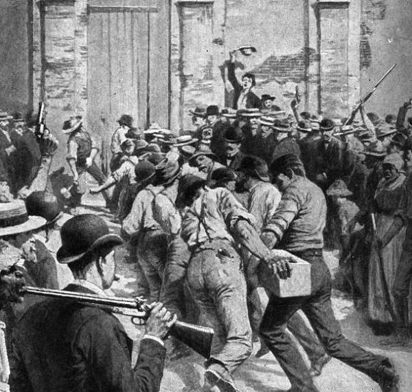 Lin  <br>  Kelime ilk olarak Amerikan Devrimi srasnda Virginia`da lin gerekletiren Charles Lynch ve William Lynch biraderler tarafndan kullanlm ve literatre girmitir.