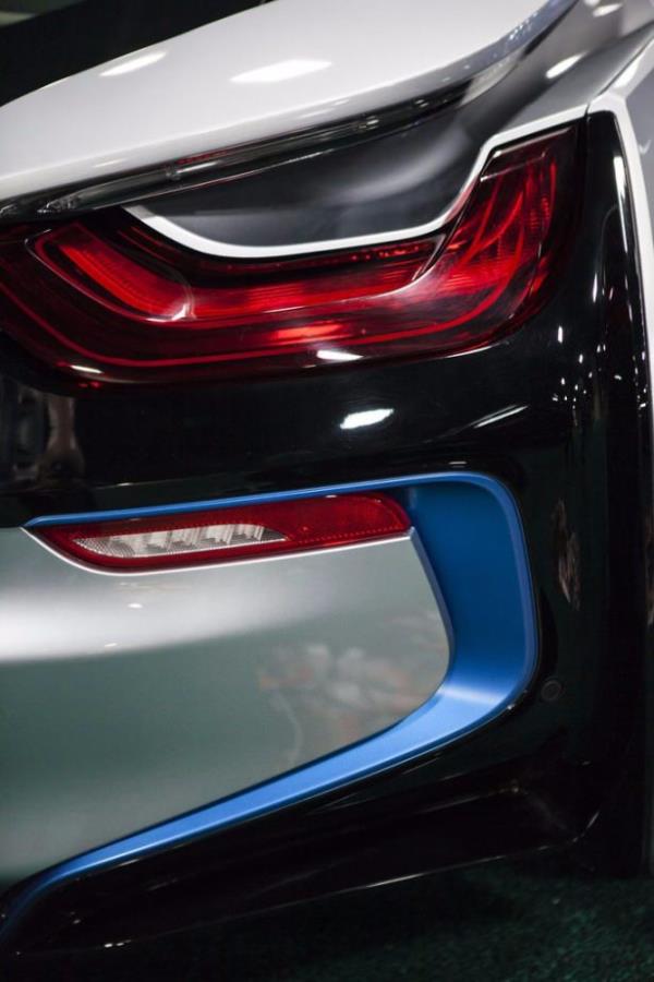 K MOTOR, 362 BEYGR!  <br>  BMW'nin, tamamen farkl bir tesiste rettii i8, marka tarafndan "sper spor otomobillerin gelecei" diye niteleniyor. Ayn zamanda dnyann "lazer aydnlatma teknolojisi"ne sahip ilk seri retim otomobil olan BMW i8, Trkiye'de 187 bin euro'dan balayan fiyatlarla satlyor.        Cenevre 2015'in gz kamatran modelleri      OTOMOBL      Cenevre 2015'in gz kamatran modelleri      Son zamanlarn en gvenli 100 otomobili      OTOMOBL      Son zamanlarn en gvenli 100 otomobili      Dklen otomobilin son hali artt      OTOMOBL      Dklen otomobilin son hali artt      Mercedes'ten dnya lideri hissettirecek otomobil      OTOMOBL      Mercedes'ten dnya lideri hissettirecek otomobil      Dnyann en yava arabas      OTOMOBL      Dnyann en yava arabas      Bu garaja girenler gzlerine inanamad      OTOMOBL      Bu garaja girenler gzlerine inanamad