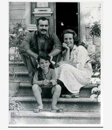 Trk filmlerinin en sevilen ocuk yldzlaryd onlar. Pek ok filmde barol oynadlar, gnllere taht kurdular. Ve her biri de anlam gibi genlik yllarnda sinemay brakp ortalardan kayboldular. Kimi evlenip ailesini hrete tercih etti kimi i deitirdi..