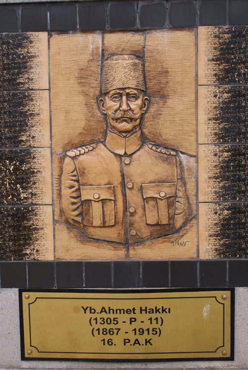 Yarbay Ahmet Hakk    <br>16. P.A.K