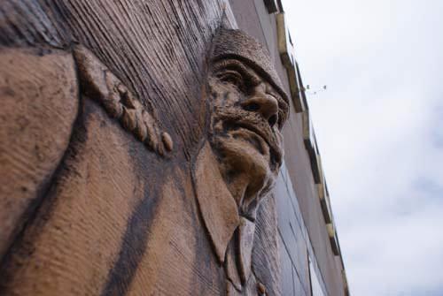 25 nisan 1915'te balayan ve kann oluk oluk akt anakkale Kara Savalar'n kahraman askerlerimiz, byk fedekarlklaryla kazand ve tarhine altn harflerle isimlerini yazdrd..