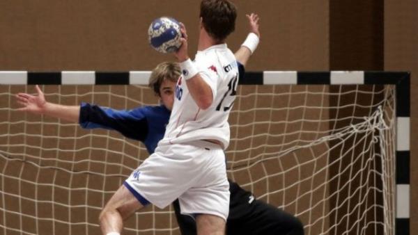 Hentbol - 30 dak - 420 kalori