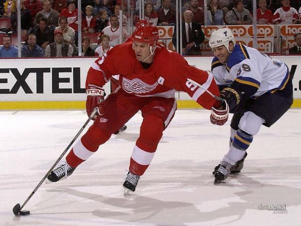 Hokey (im & buz) - 30 dak - 270 kalori