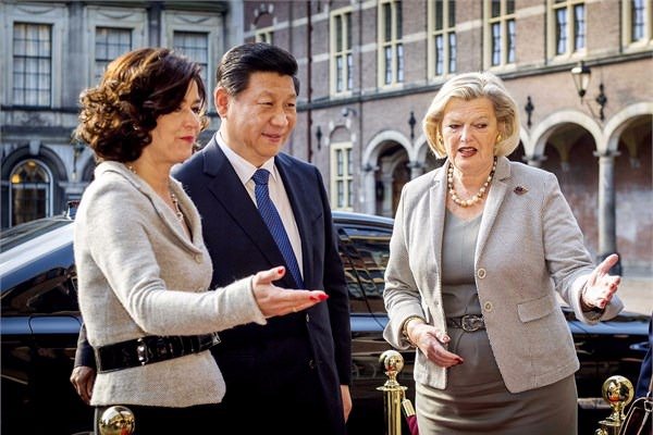 Xi Jinping<br>    in Halk Cumhuriyeti Devlet Bakan. Yllk geliri 22 bin dolar.