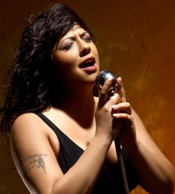 In Karaca - In Funda Bykkaraca