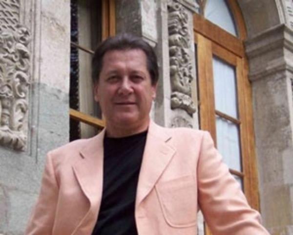 AHMET ZHAN: AHMET KR KADIZ