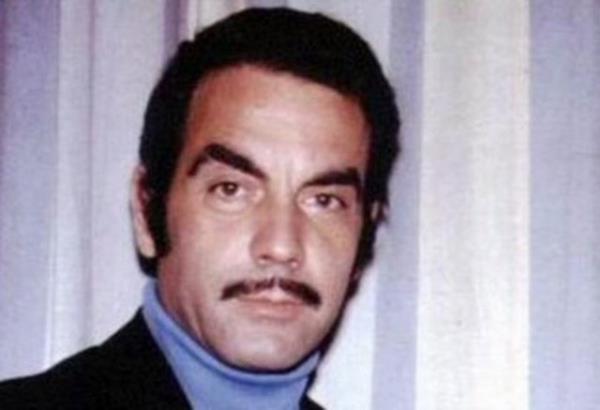 AYHAN IIK: AYHAN IIYAN