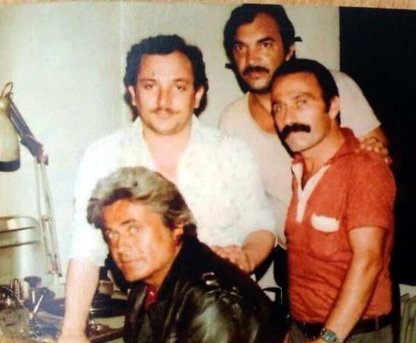 Yeilam'n emektar figran oyuncularndan 'Ustura Kemal' lakapl 77 yandaki Niyazi Taligac, Edirne'de seyyar arabayla tatl satarak geimini salyor.