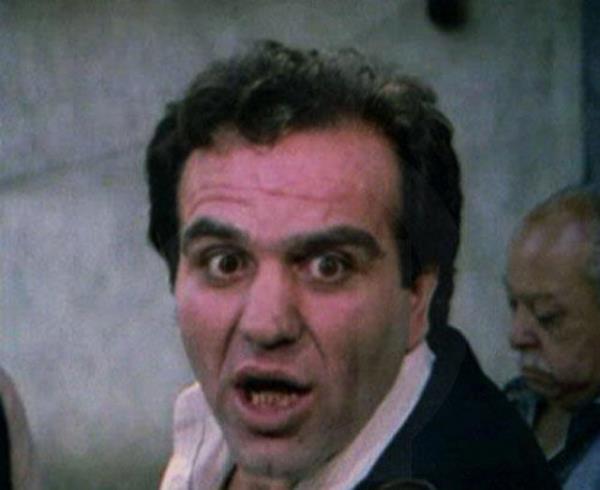 1000 film evirmiti ama cebinde 5 paras yoktu.