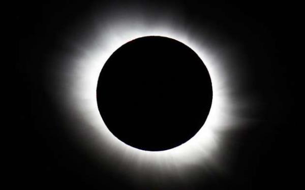 te dnyadan gne tutulmas grntleri..