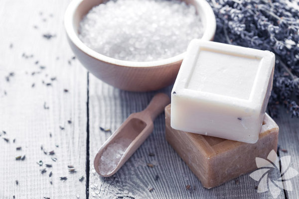 <p><b>Himaliya Tuzu Sabunu: </b>Sa&ccedil; besler. Boyal sa&ccedil;larda kullanlr.</p>