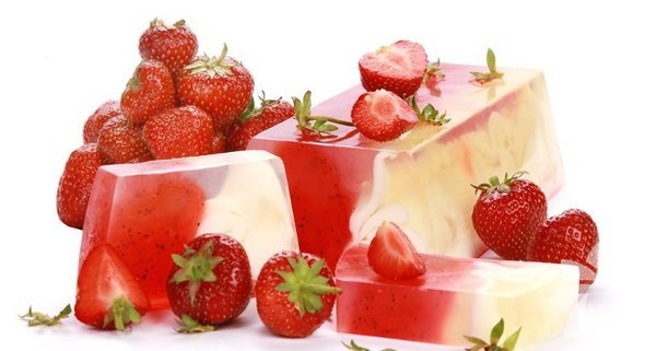 <p><b>&Ccedil;ilek Sabunu: </b>Kuru ciltler i&ccedil;indir. Pullanmay giderir.</p>