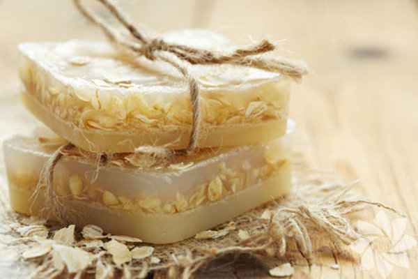 <p><b>Buday Sabunu:</b> Nasr, topuk, el ve ayak &ccedil;atlaklarna iyi geldii g&ouml;r&uuml;lm&uuml;t&uuml;r.</p>