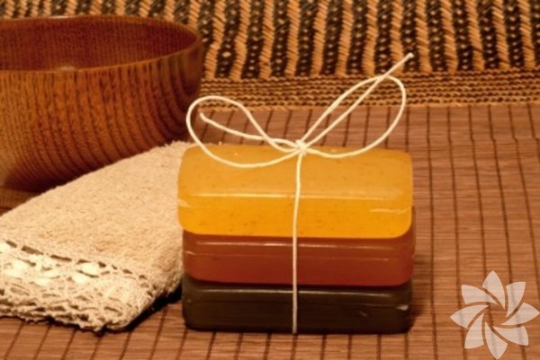 <p><b>Portakal Sabunu: </b>Kuru ciltler i&ccedil;in ideal nemlendiricidir. Ayrca krklklara iyi gelir.</p>