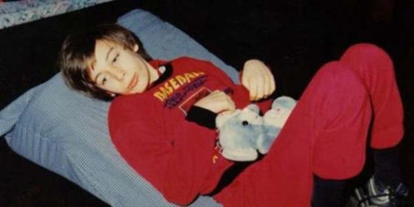 Martin Pistorius, Gney Afrika'da byyen olduka sradan bir ocuktu. 12 yanda gizemli bir hastaln ba gstermesiyle hayat deimeye balad. nce boaz arsyla balayan hastalk srekli uyumas ve en sonunda hareket kabiliyetini tamamen yitirmesiyle kendini iyice gsterdi.