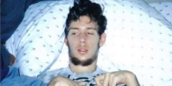 Ailesi Martin'in her annda yanndayd. Banyo ve yemek yemek gibi basit ilerini yapamayan Martin'i yatak yaras olumasn diye her 2 saatte bir evirmeleri gerekiyordu. Gndzleri rehabilitasyona giden Martin, 2 yl sonra bilincini kazanmaya balad.