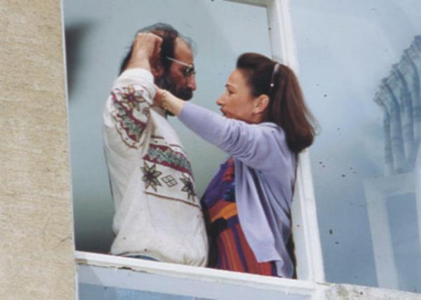 Getiiimiz Ocak aynda tiyatro sanats 72 yandaki Seluk Uluergven'in lmyle TV tarihinin en ok izlenen dizilerinden biri olan &#8220;Bizimkiler&#8221; yeniden hatrland. Peki efsane dizinin oyuncular imdi ne yapyor?