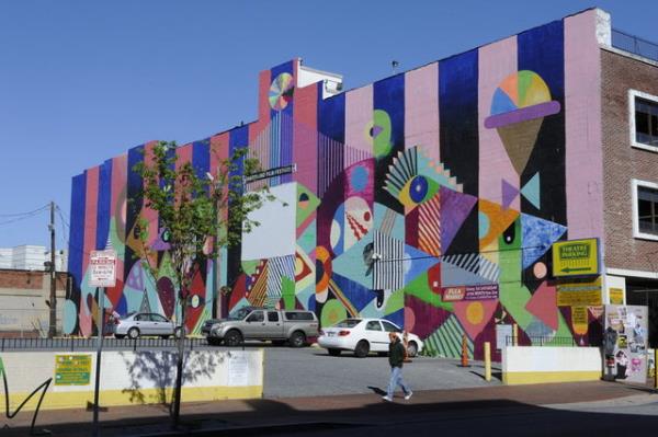 Maya Hayuk, duvar resmi. Baltimore, Maryland, ABD.