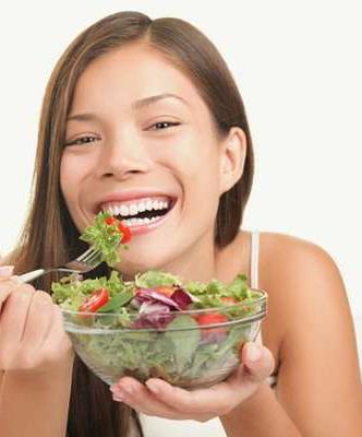 18-20 ARASI<br>  Akam yemei iin en uygun saatlerdir nk yiyeceklerin paralanp sindirilmesi iin gerekli asitleri salglayan pankreas, bu saatlerde daha iyi alr.