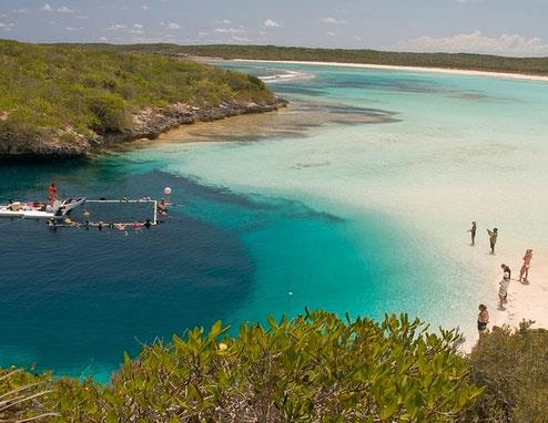 Long Adas&#8217;nn Clarence blgesinde yer alan Mavi ukur&#8217;a uakla ulalamyor.