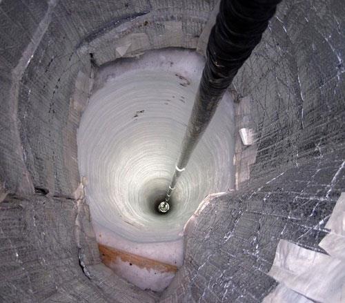 Antarktika'nn 2 bin metre altnda, dnyann en tuhaf gzlemevi...