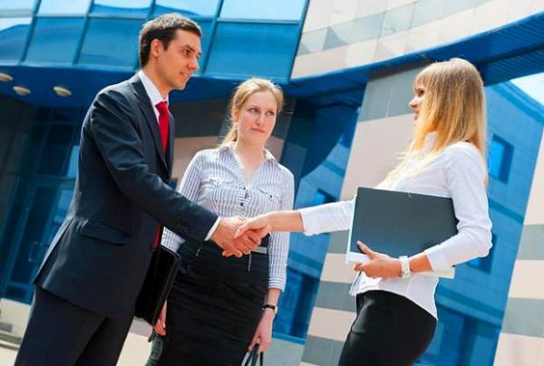 sko dilinde, birinin ismini hatrlayamadnzda yaadnz tereddtl panie bir isim verilmitir: `Tartle`.