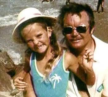 Oscar dll yldz Charlize Theron, genlik yllarnda yaad travmann etkisinden uzun sre kurtulamad