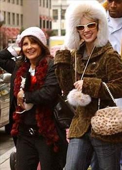 Spears ile annesinin aras imdilik duruldu.