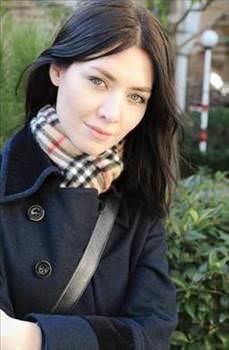 Karatay'n babas Orhan Bey gemie snger ektiini syleyerek, "O fotoraflar grnce beynimden vurulmua dnmtm. Nefise, o gnden bu zamana kadar bir ok defa telefonla arayarak zr diledi. Fakat zntm ve fkem gememiti. Bugn bayram. Bu gnler krgnlarn barma gn. Ben de kzm affettim" demiti.