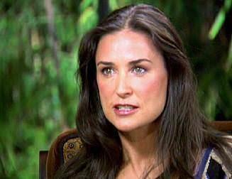 Anne ile kznn hi bir zaman ok yakn bir ilikisi olmad. Ama Virginia'nn nl olmak iin plak poz vermesi barda taran son damla oldu.