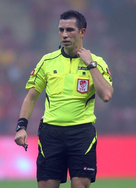 1-0 biten ma sonras enol Can'n Gkhan'a yapt mdahale ile alnan penaltya isyan eden Okan Buruk, 'Ayns bize olsa alamazd' dedi. (Ali Palabyk)    Fenerbahe:1 - Gaziantep:0